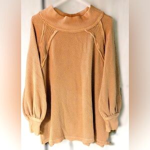 Free People We the Free. She’s a Keeper 
Long sleeve top XS
